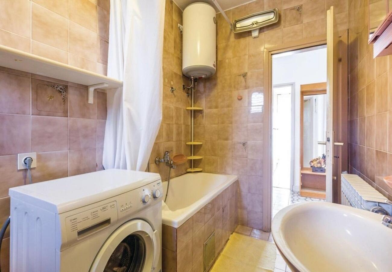 Apartment Dari Ловран Экстерьер фото