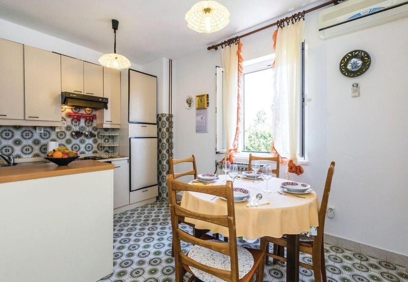 Apartment Dari Ловран Экстерьер фото